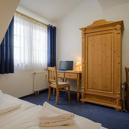 Berghausen  Hotel Zum Engel In Speyer - Roemerberg מראה חיצוני תמונה