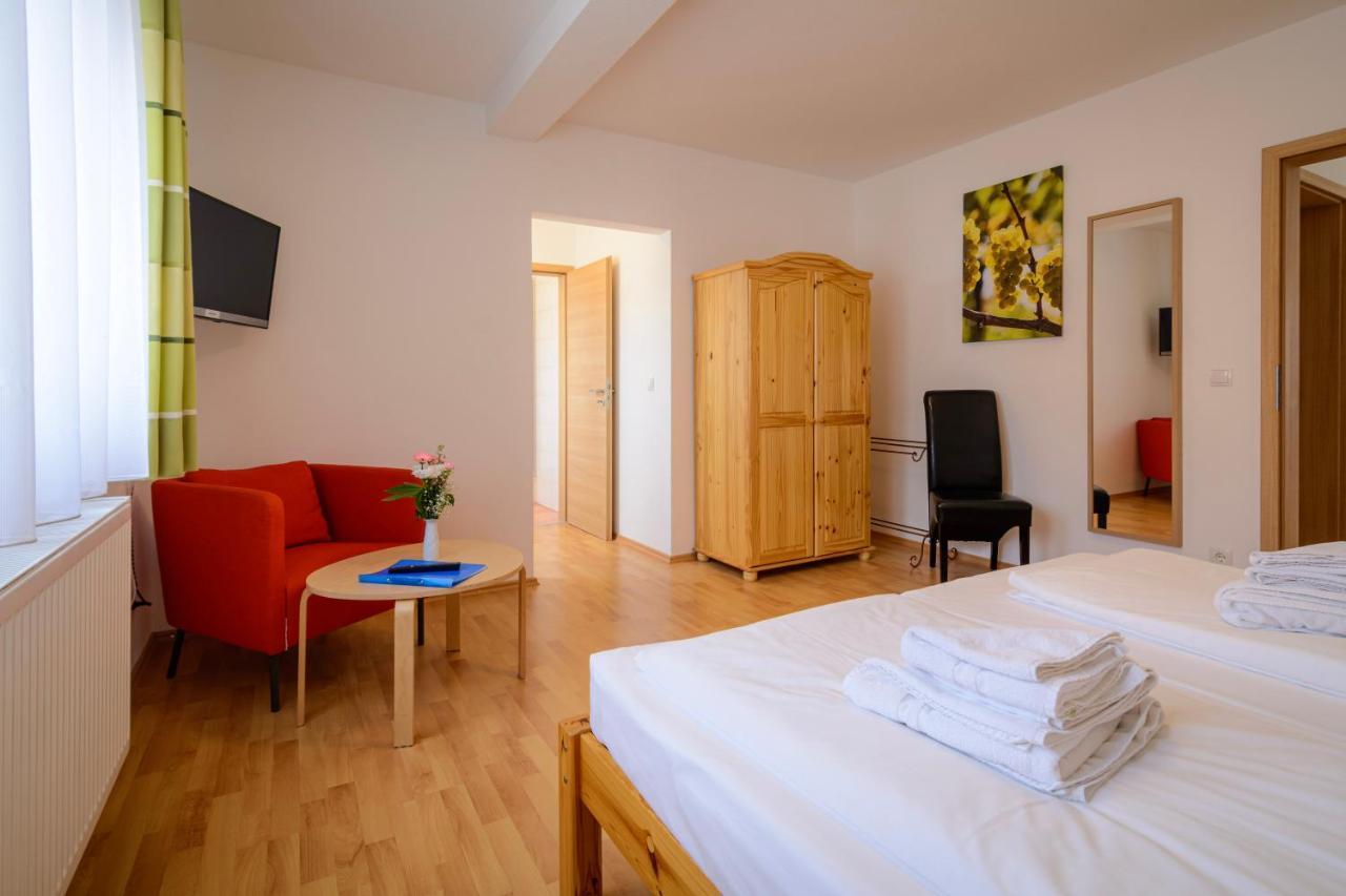 Berghausen  Hotel Zum Engel In Speyer - Roemerberg מראה חיצוני תמונה