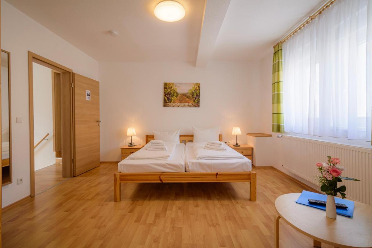 Berghausen  Hotel Zum Engel In Speyer - Roemerberg מראה חיצוני תמונה