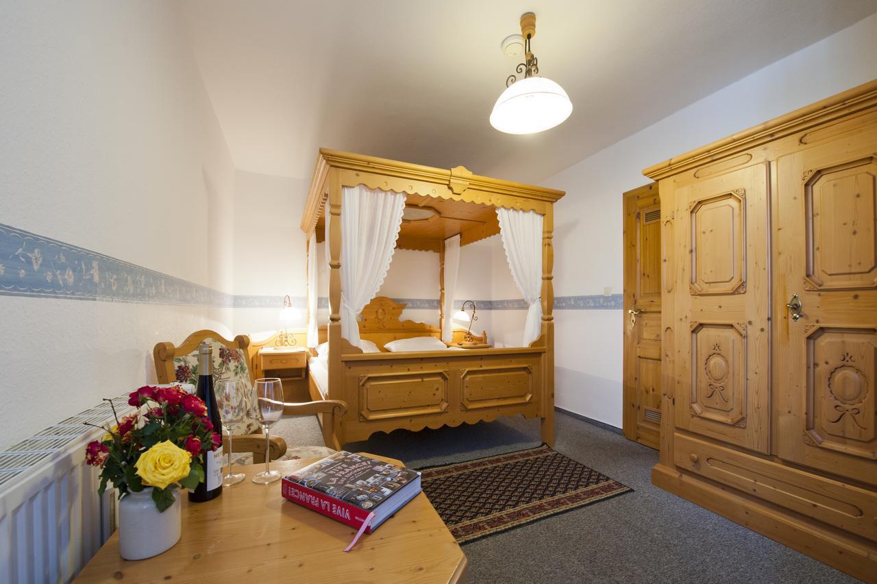 Berghausen  Hotel Zum Engel In Speyer - Roemerberg מראה חיצוני תמונה